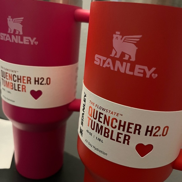 Stanley Limited Valentines Target Release Bundle Pink and Red40 oz cold Cup - Picture 2 of 16